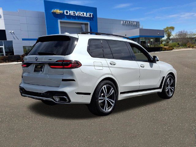 Used 2026 BMW X7 xDrive40i w/ M Sport Package AWD/4WD image 26