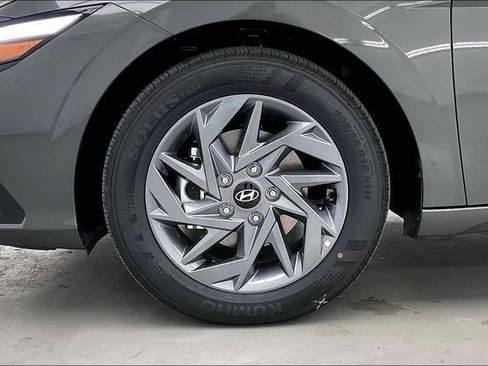 New 2026 Hyundai Elantra Hybrid FWD image 14