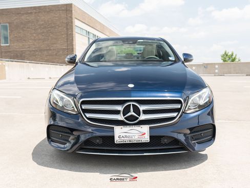 Used 2017 Mercedes-Benz E 300 4MATIC image 2