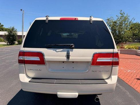 Used 2007 Lincoln Navigator 4WD image 7