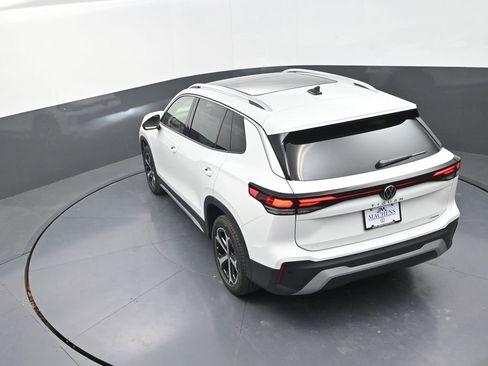 New 2026 Volkswagen Tiguan SE AWD/4WD image 17