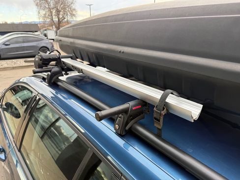 Used 2017 Volkswagen Golf S image 29