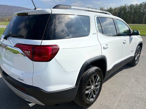 Used 2017 GMC Acadia SLT AWD/4WD image 16