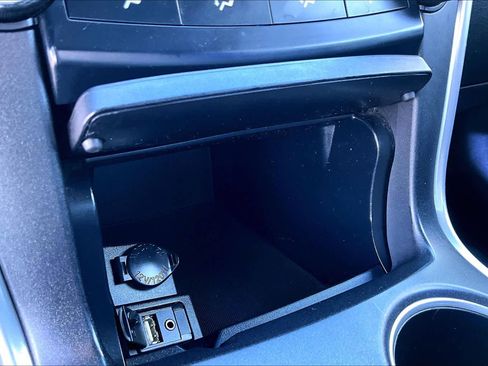 Used 2015 Toyota Camry LE image 33