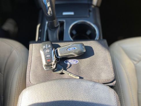 Used 2017 Ford Explorer Limited w/ Class II Trailer Tow Package FWD image 34