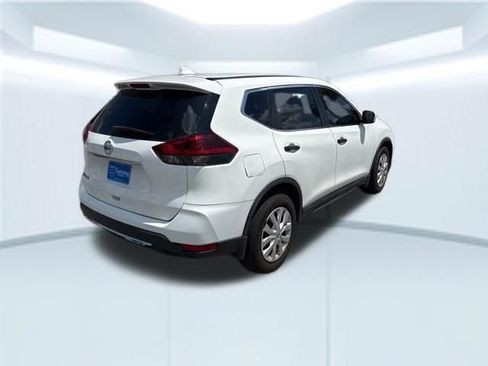 Used 2018 Nissan Rogue S FWD image 6