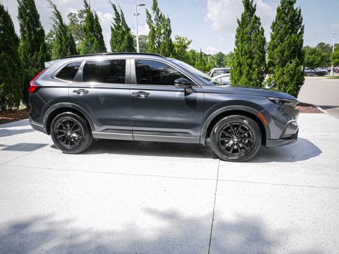 Used 2023 Honda CR-V Sport image 11