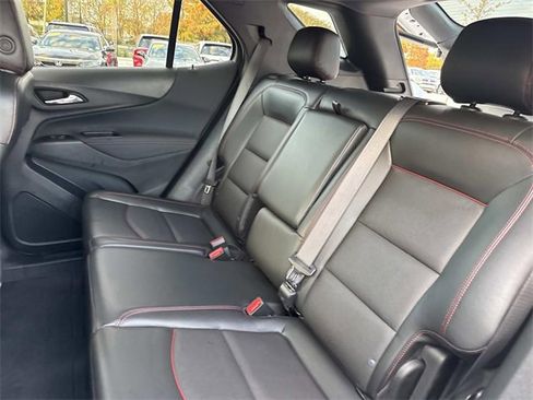 Used 2022 Chevrolet Equinox RS w/ RS Leather Package image 15