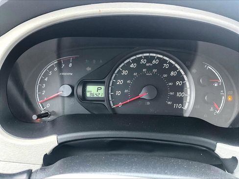 Used 2012 Toyota Sienna LE w/ Towing Pkg image 18