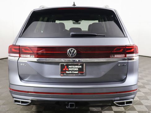 Used 2024 Volkswagen Atlas SEL Premium R-Line AWD/4WD image 17