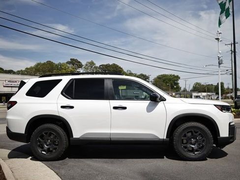 New 2026 Honda Pilot TrailSport image 15