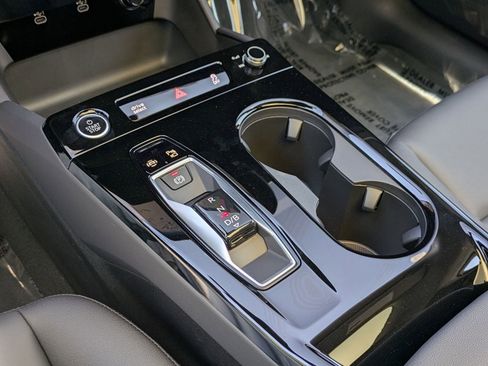 New 2025 Audi A6 e-tron Premium image 7