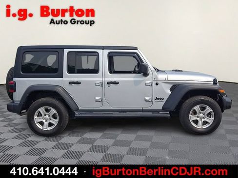 Used 2022 Jeep Wrangler Unlimited Sport AWD/4WD image 7