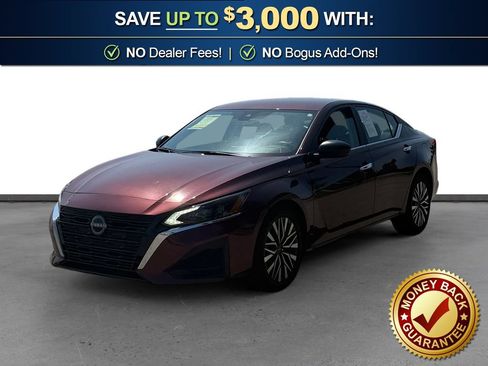 Used 2025 Nissan Altima 2.5 SV FWD image 1