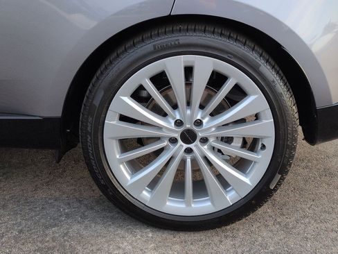 New 2026 Land Rover Range Rover SE image 28