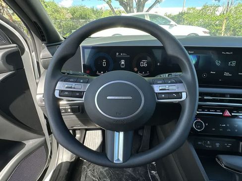 New 2026 Hyundai Santa Cruz SEL FWD image 18