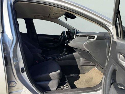 Used 2020 Toyota Corolla LE FWD image 44