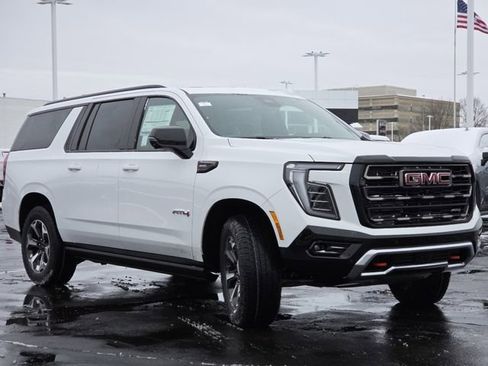 New 2026 GMC Yukon XL AT4 Ultimate w/ LPO, Illumination Package AWD/4WD image 24