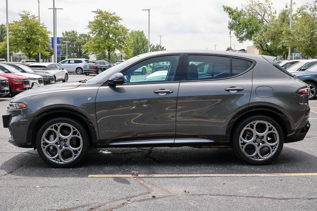 Used 2024 Alfa Romeo Tonale Ti AWD/4WD image 36