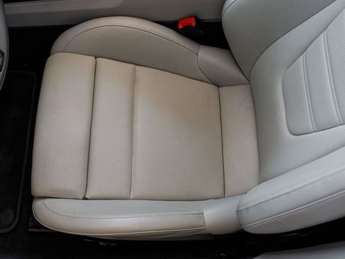 Used 2021 Porsche 911 Turbo image 38