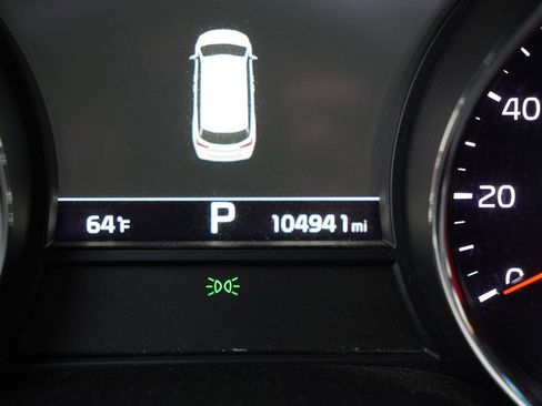 Used 2019 Kia Sedona EX w/ EX Premium Package FWD image 9