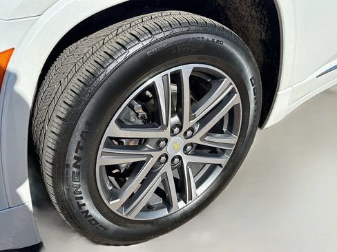 Used 2023 Chevrolet Traverse High Country AWD/4WD image 34