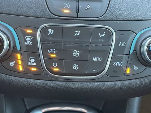 Used 2023 Chevrolet Malibu LT image 28