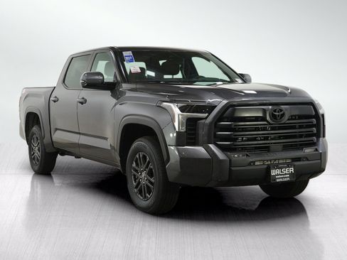 Used 2025 Toyota Tundra SR5 w/ SR5 Convenience Package AWD/4WD image 9