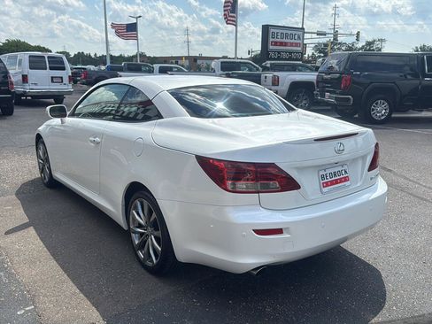 Used 2014 Lexus IS 250C w/ Luxury Package RWD image 2