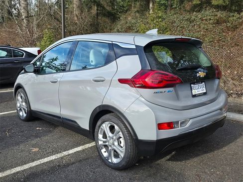 Used 2021 Chevrolet Bolt LT image 3