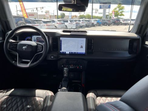 Used 2024 Ford Bronco Black Diamond AWD/4WD image 23