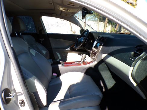 Used 2007 Lexus IS 350 image 18