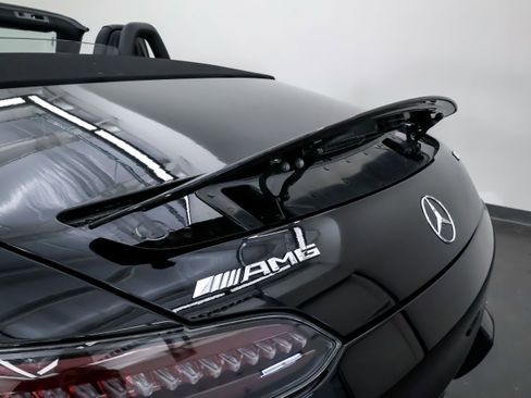 Used 2021 Mercedes-Benz AMG GT Roadster image 35