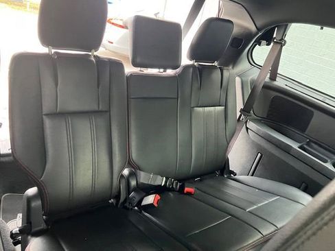 Used 2017 Dodge Grand Caravan GT image 13