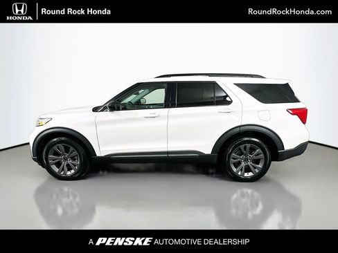 Used 2023 Ford Explorer XLT w/ Equipment Group 202A AWD/4WD image 1
