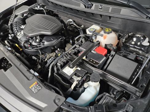 Used 2023 Cadillac XT6 Sport w/ LPO, ONYX Package image 26