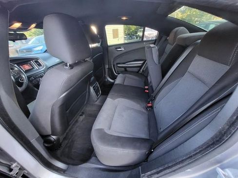 Used 2015 Dodge Charger SE w/ Popular Equipment Group image 12