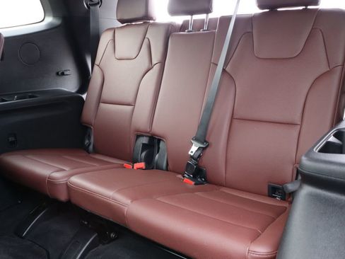 Used 2024 Kia Telluride EX w/ EX Captain's Chair Package image 48