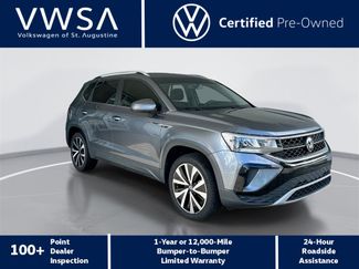 Certified 2022 Volkswagen Taos SE image 1
