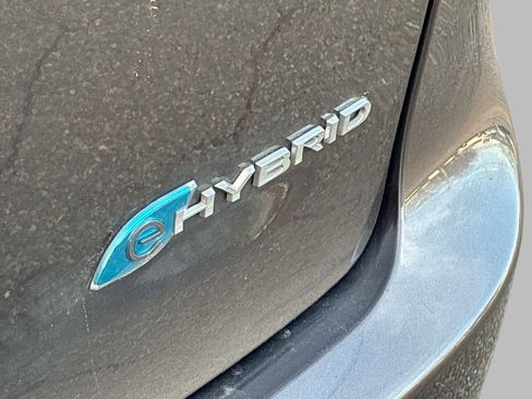 Used 2022 Chrysler Pacifica Touring-L FWD image 10