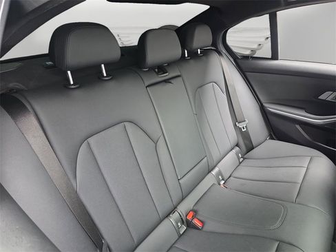 Used 2021 BMW M340i image 13