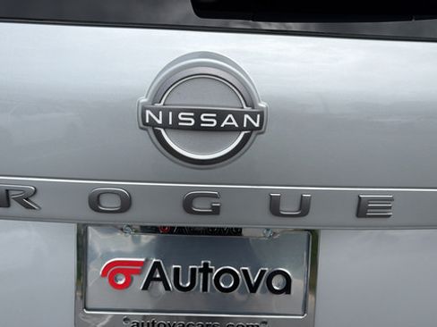 Used 2024 Nissan Rogue SV AWD/4WD image 29