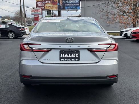 Used 2025 Toyota Camry LE image 22