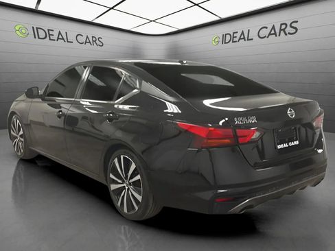 Used 2020 Nissan Altima 2.5 SR FWD image 8