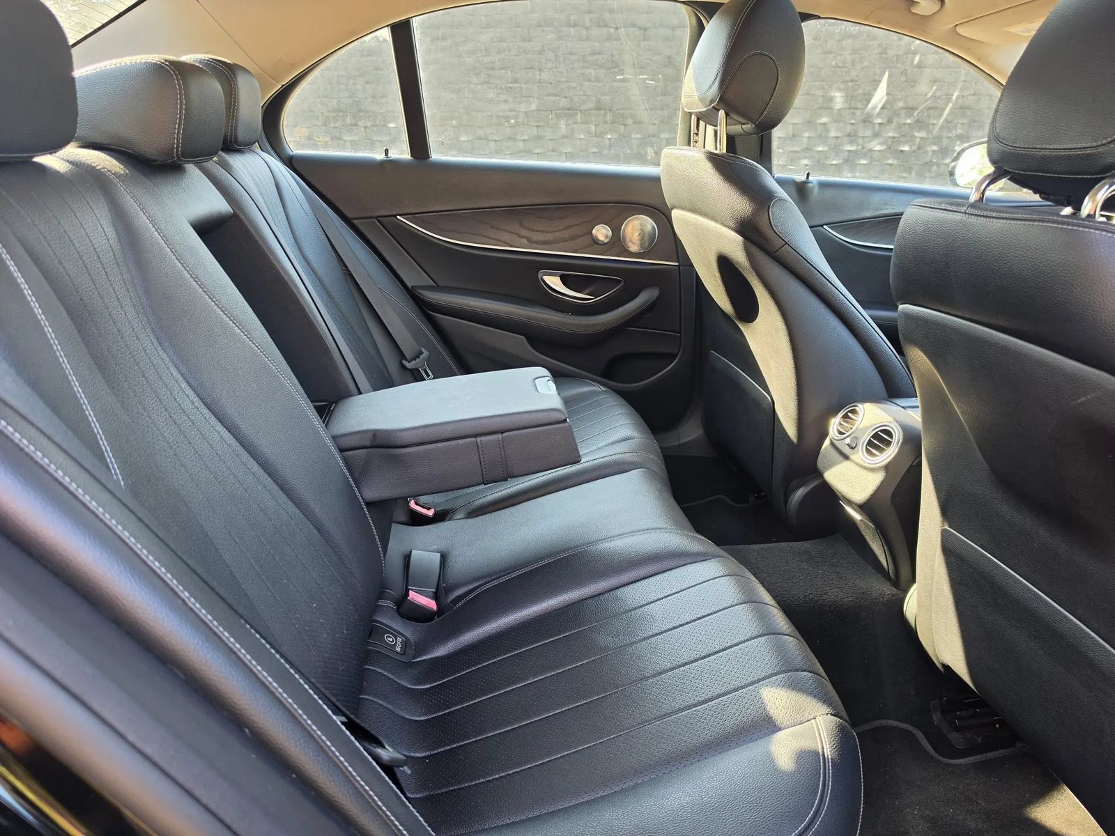 Used 2017 Mercedes-Benz E 300 4MATIC image 14