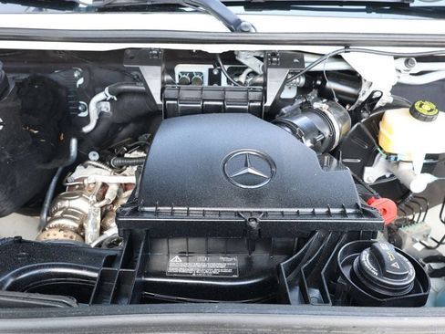 Used 2023 Mercedes-Benz Sprinter 2500 w/ Acoustic Package image 29