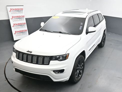 Used 2021 Jeep Grand Cherokee Laredo X image 29