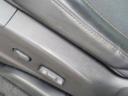 Used 2017 Chevrolet Trax LT w/ LT Convenience Package image 11