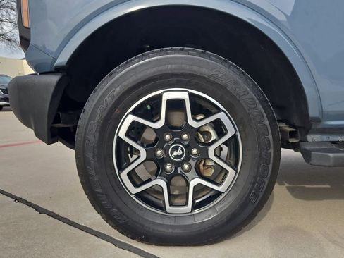 Used 2023 Ford Bronco Outer Banks image 13