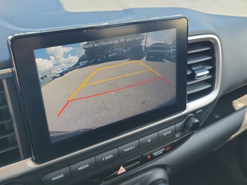Used 2021 Hyundai Venue SEL w/ Cargo Package FWD image 28